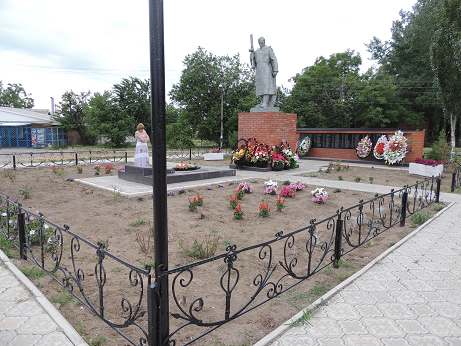 Памятник героям Приморка